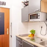 Stilvolles Im Laessigsten Viertel 아파트